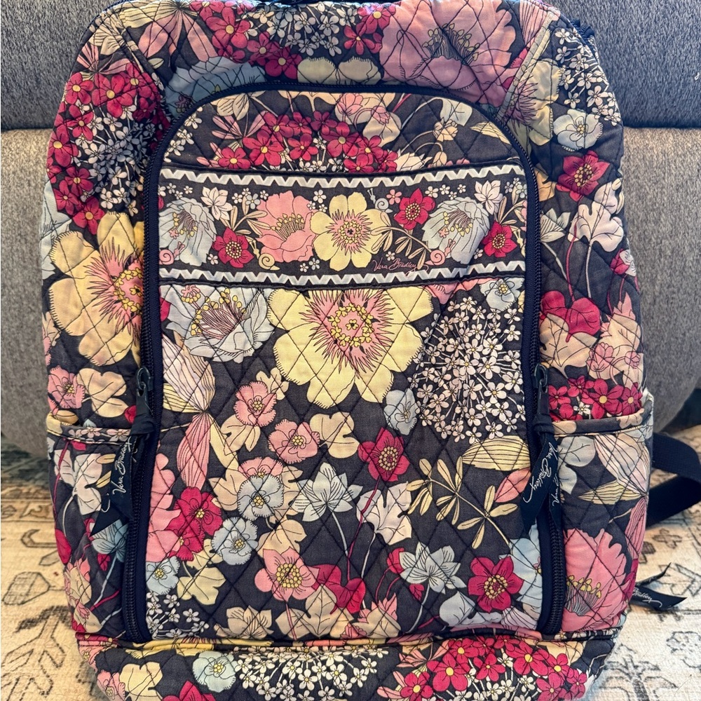 Vera Bradley Quilted Floral Backpack in “HAPPY SNAILS" Rare
Retired